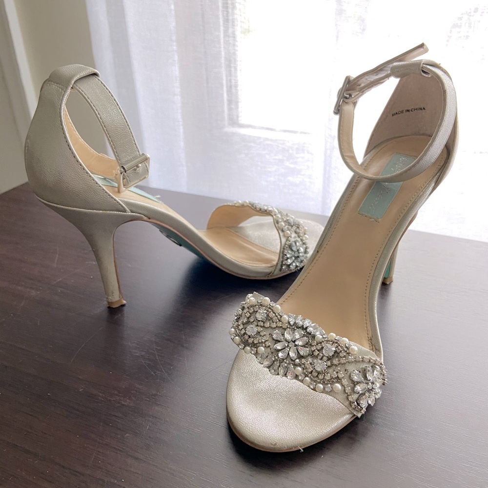 Betsey Johnson Heels; Size 7